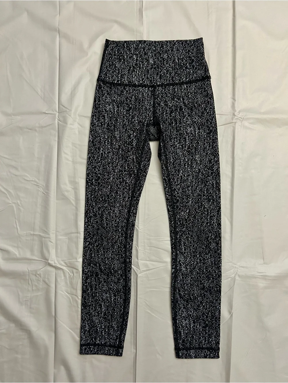 Lululemon Wunder Under Black and White Splatter Luon Leggings Size 0
